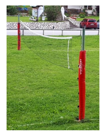 Impianto pallavolo monotubolare diam. 70 mm., con bussole, zincato, completo di tendirete.