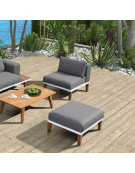 POLTRONA con struttura alluminio verniciato e teak, sedute e schienali imbottiti tessuto idrorepellente - cm 75x80x69h