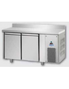 Tavolo Refrigerato GN 1/1 a temperatura normale con 3 porte, piano in Acciaio Inox con alzatina 100 mm e lavello, con gruppo mot