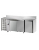 Tavolo Refrigerato, 3 porte, piano in Acciaio Inox, alzatina 100 mm e gruppo motore a sx cm 187x70x95h