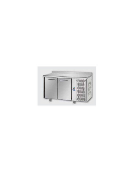 Tavolo Refrigerato GN 1/1 a temperatura normale con 2 porte e piano in Acciaio Inox con alzatina 100 mm, cm 142x70x95h