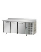 Tavolo Refrigerato GN 1/1 a temperatura normale con 3 porte e piano in Acciaio Inox con alzatina 100 mm, cm 187x70x95h