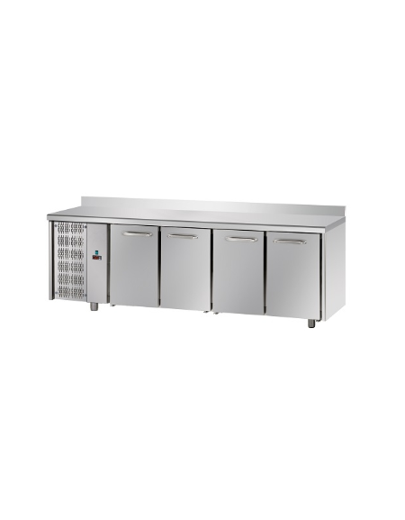 Tavolo Refrigerato a temp. normale, 4 porte, piano in Acciaio Inox, alzatina 100 mm e gruppo motore a sx cm 232x70x95h