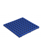 Modulo pedana poggiapiedi di plastica antiscivolo. Agganciabile sui 4 lati. Dimensioni cm 50x50.