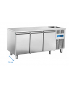 Tavolo refrigerato 3 porte con lavello sopra vano motore, in acciaio inox AISi 304, refrigerazione ventilata -  cm178x70x85h