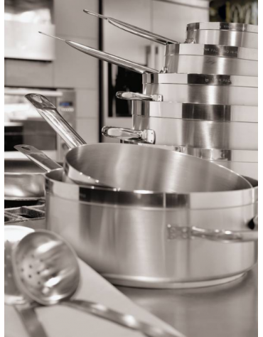 Casseruola alta in acciaio inox con fondo termodiffusore sandwich a tre  strati - Ø cm 20 - h cm 13 - Litri 4 